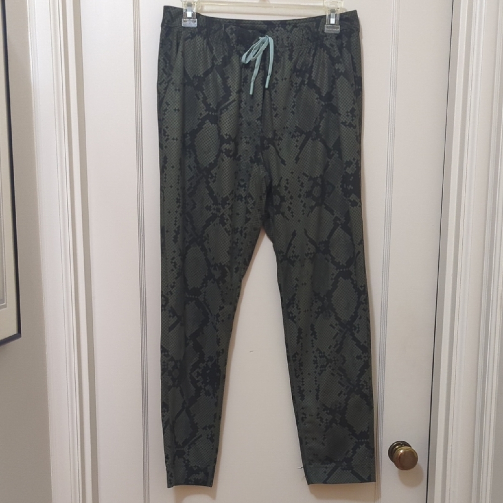 lululemon athletica Green and Black Joggers Sweatpants